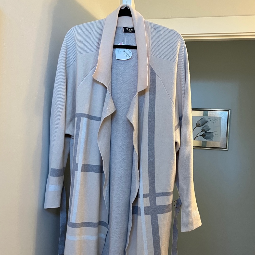 Women's Gray and Cream Cardigan